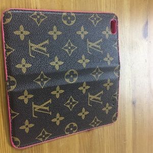 iPhone 6s Plus phone case.